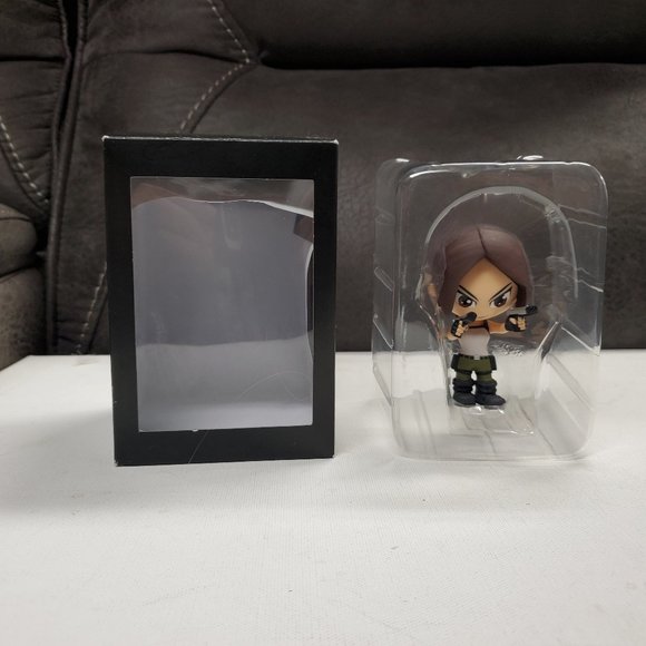 Action Figure - Lara Croft - Tomb Radier - New in Box - 2016 - Picture 1 of 6